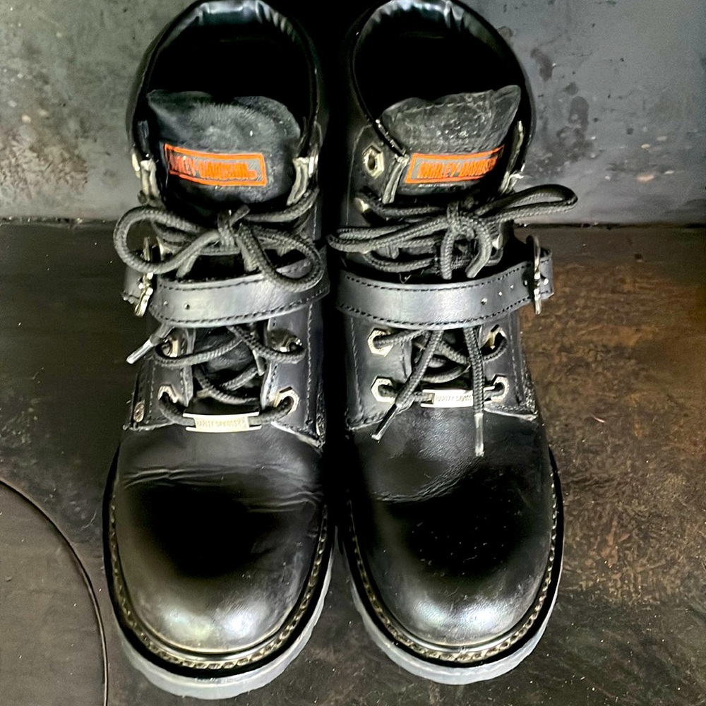 Genuine Harley Davidson Laceup strapover boots